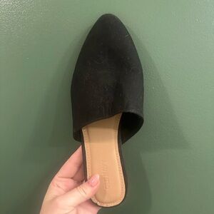 Old Navy Black Pointed Toe Slip-On Mule